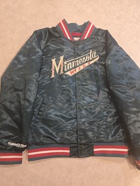 Minnesota Wild - Mitchell & Ness. Youth Medium. Satin Jacket